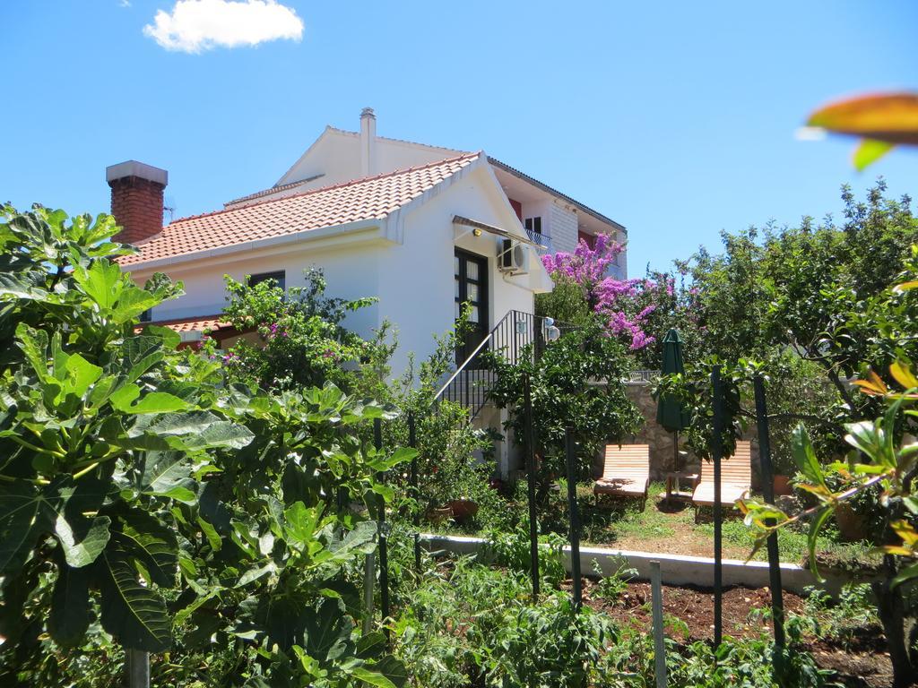 Holiday Home Artina 2 Lovište Extérieur photo